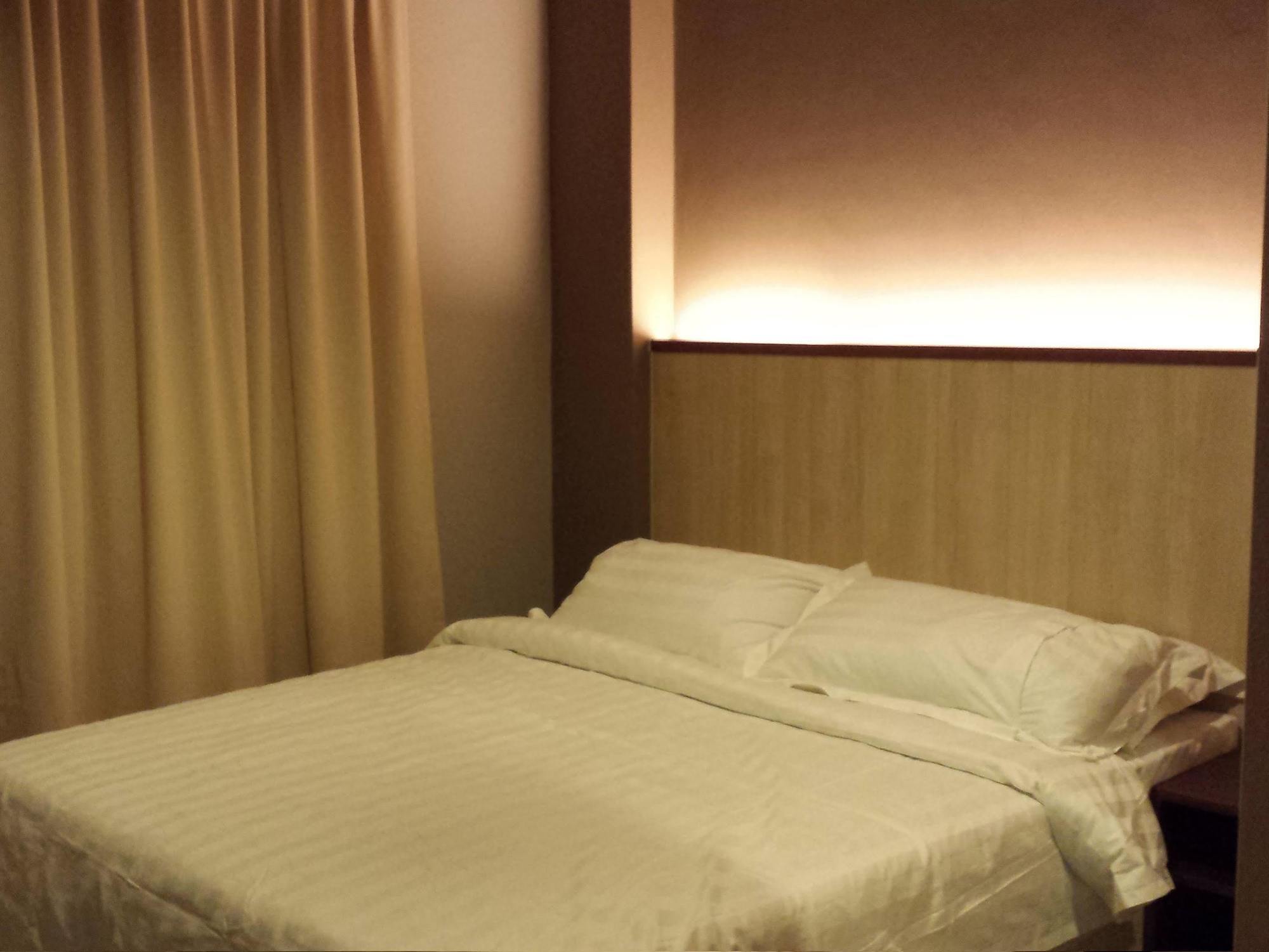 Tribeca Suites Kuching Extérieur photo