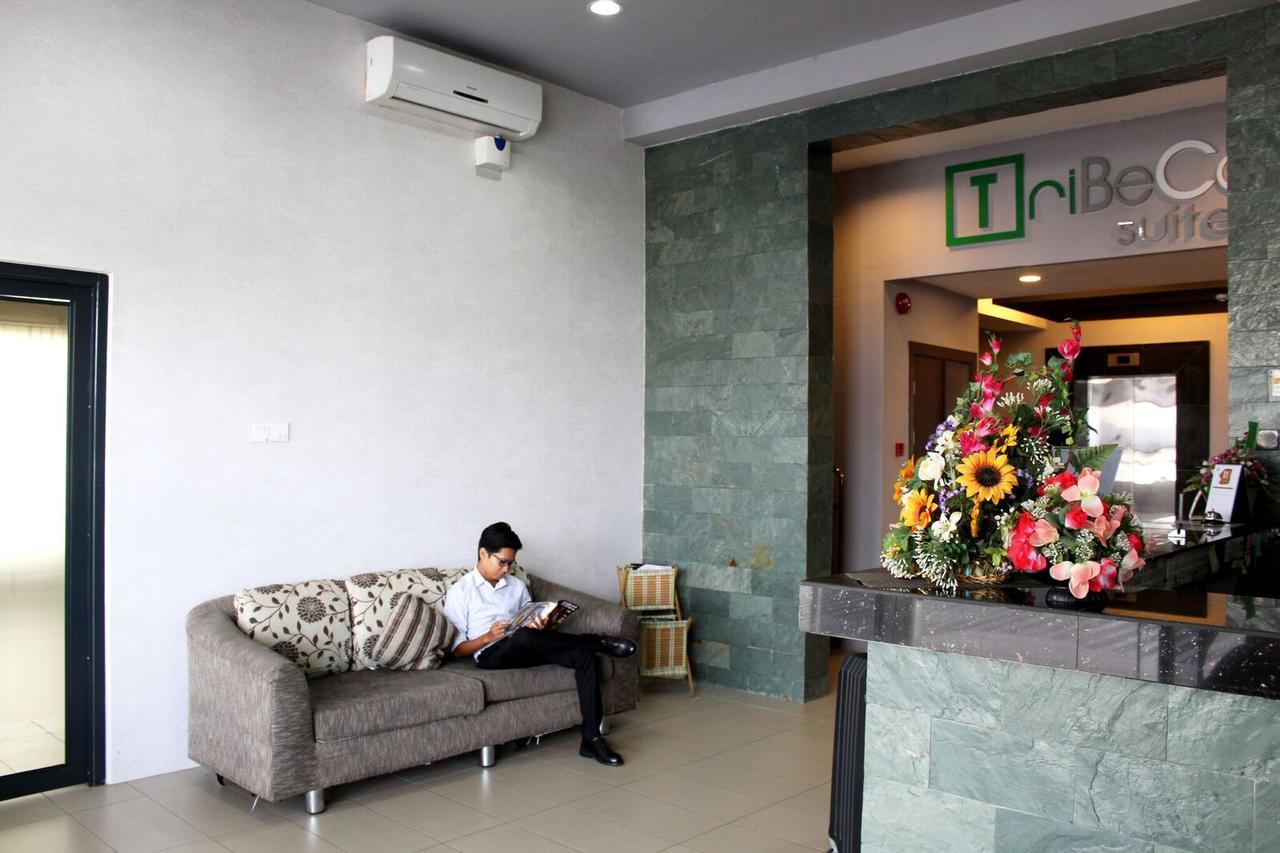Tribeca Suites Kuching Extérieur photo