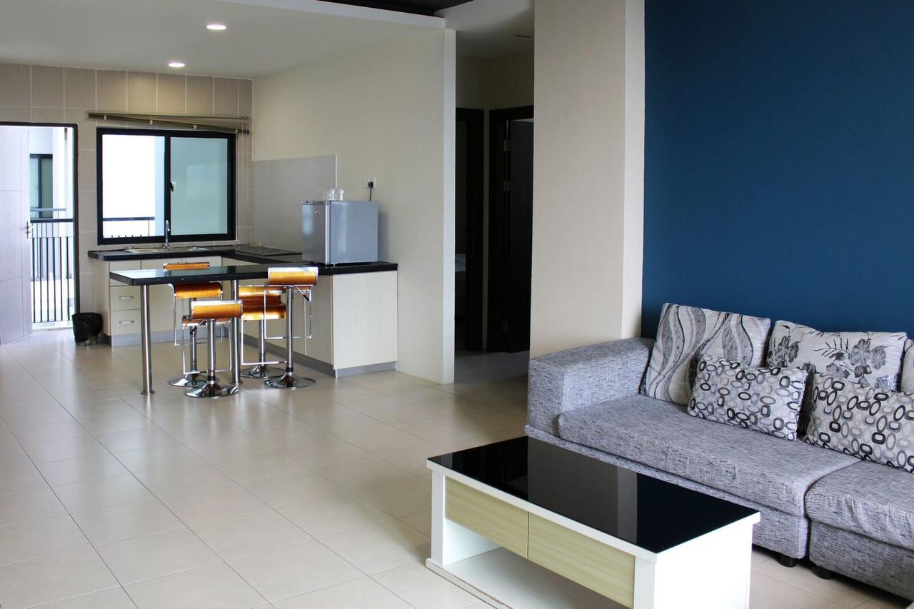 Tribeca Suites Kuching Extérieur photo