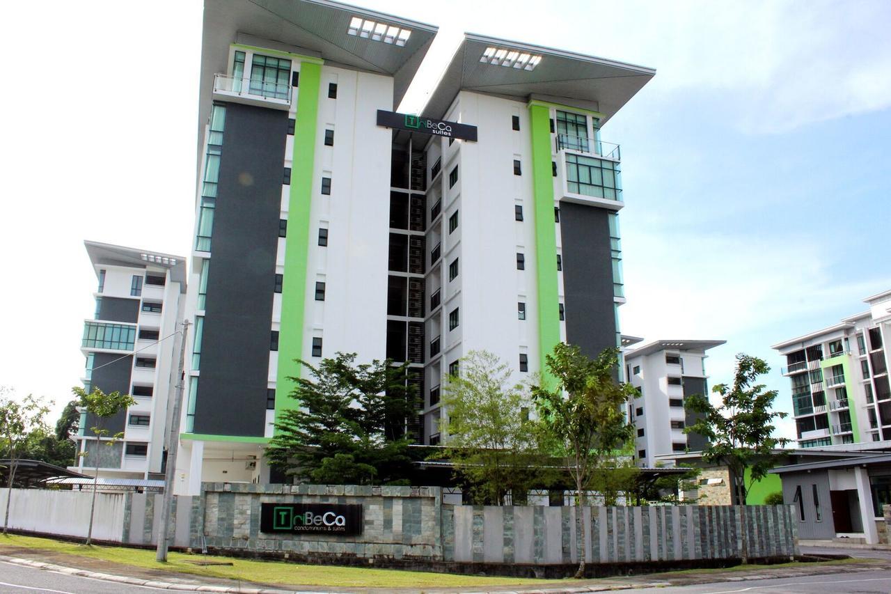 Tribeca Suites Kuching Extérieur photo